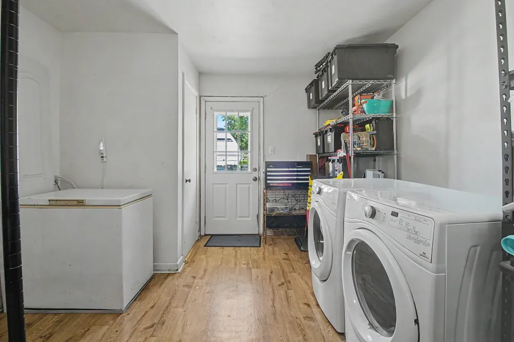 307 E Barton Street Calvert, TX 77837