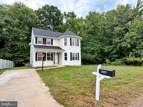 2487 BREAKWATER COURT