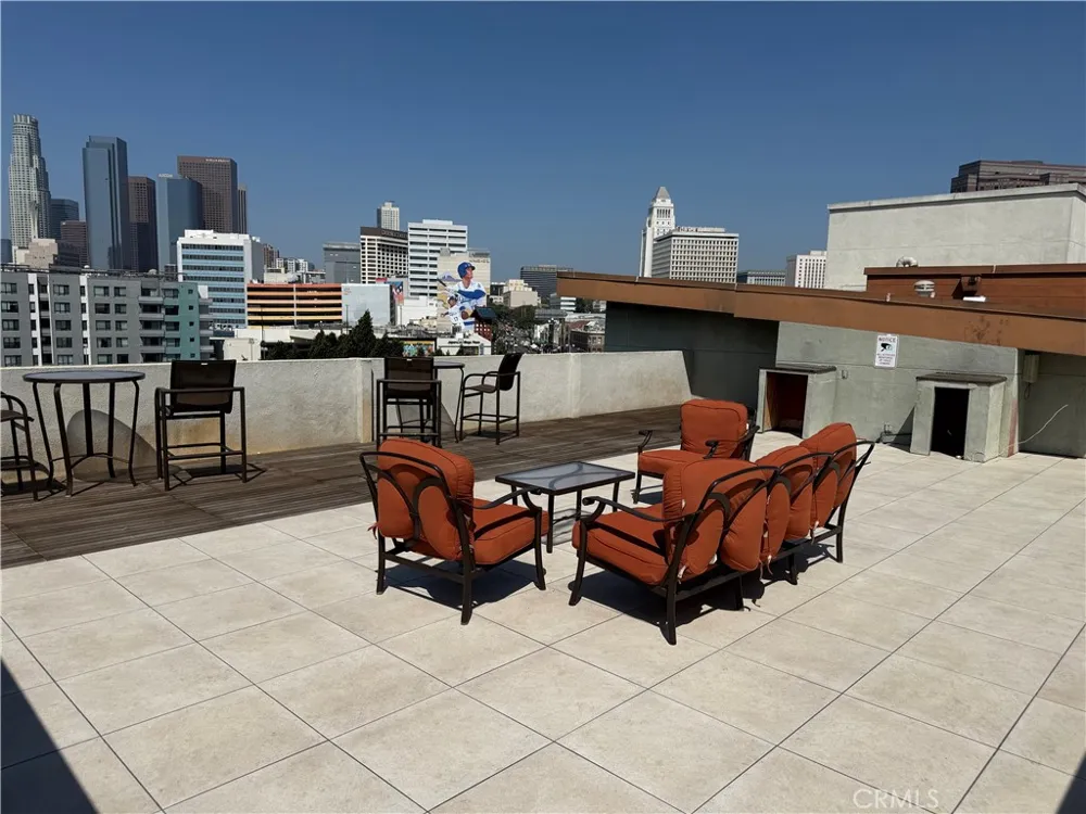 100 S Alameda Los Angeles, CA 90012