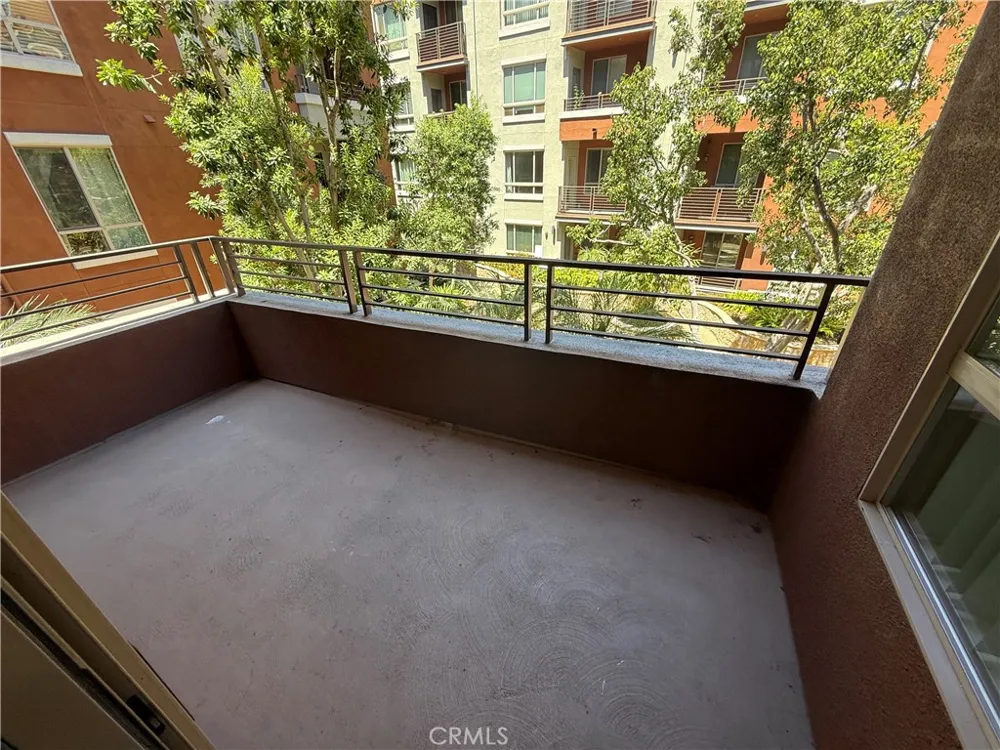 100 S Alameda Los Angeles, CA 90012