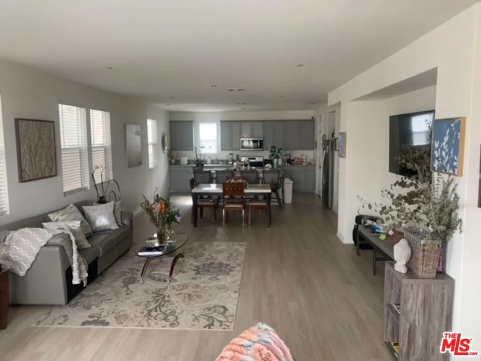 628 Grace Avenue Inglewood, CA 90301