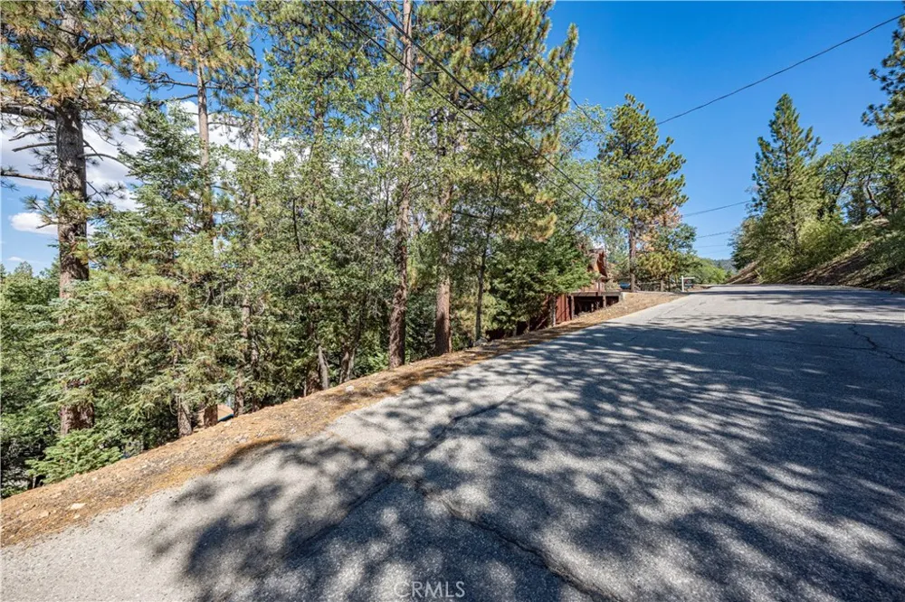 43326 Shasta Road Big Bear, CA 92315