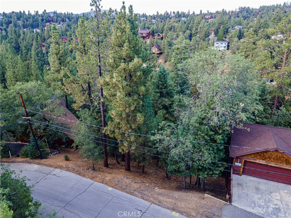 43326 Shasta Road Big Bear, CA 92315