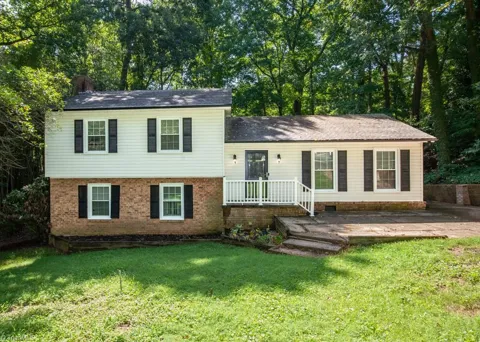 5809 Carriage Lane
