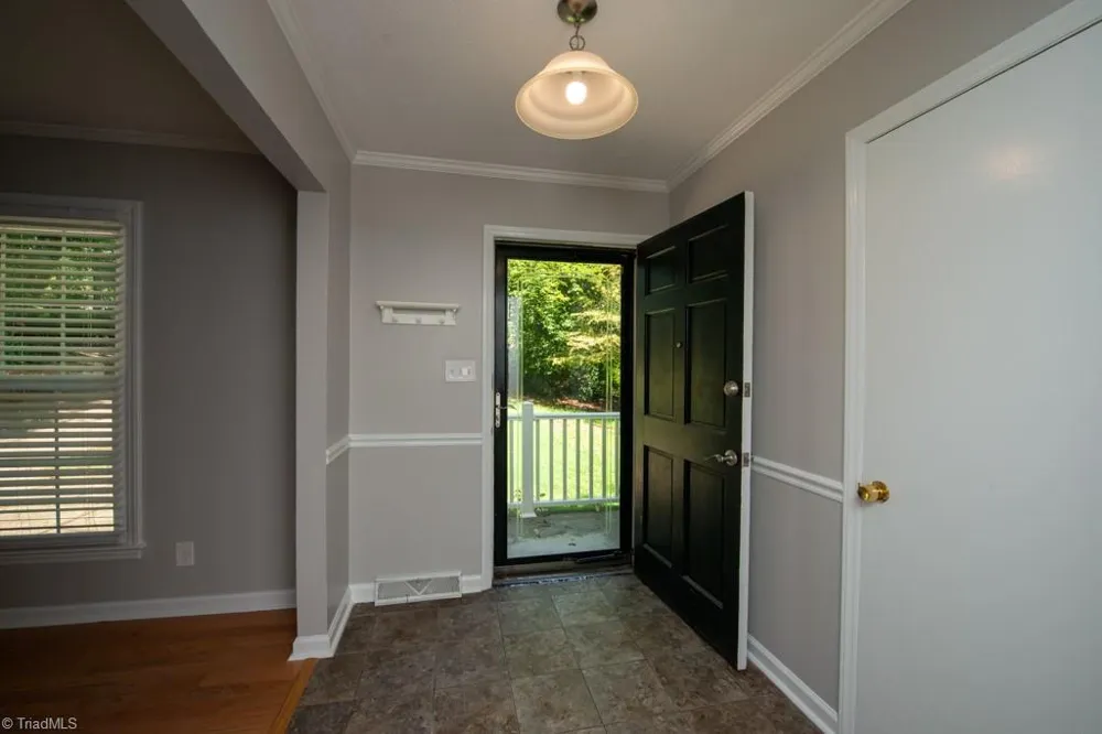 5809 Carriage Lane Greensboro, NC 27410