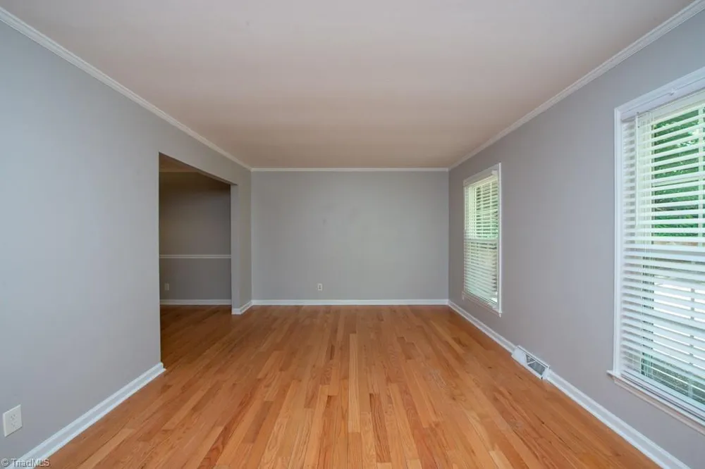 5809 Carriage Lane Greensboro, NC 27410