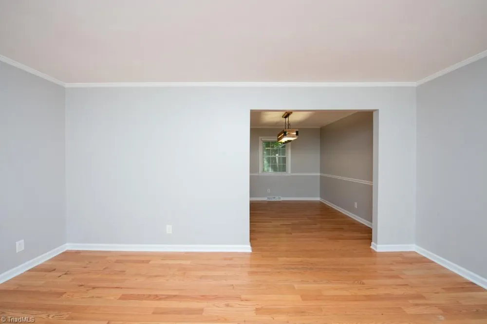 5809 Carriage Lane Greensboro, NC 27410