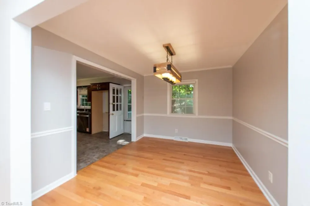 5809 Carriage Lane Greensboro, NC 27410