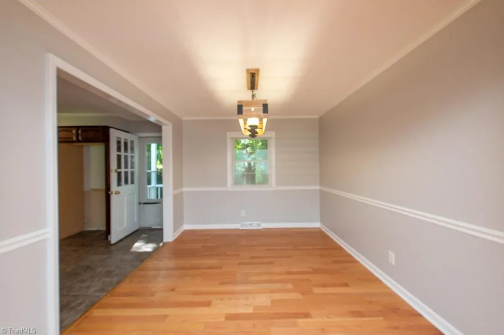 5809 Carriage Lane Greensboro, NC 27410