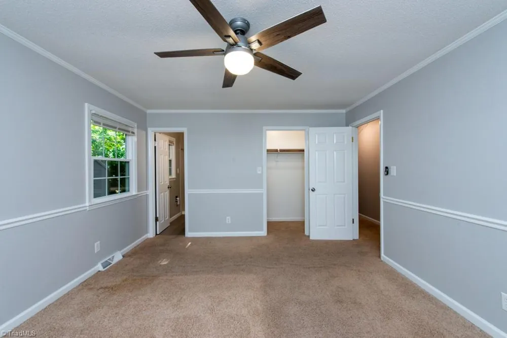 5809 Carriage Lane Greensboro, NC 27410