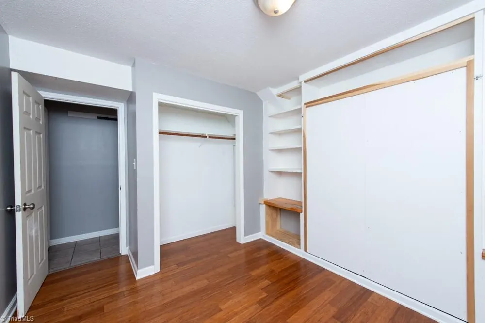 5809 Carriage Lane Greensboro, NC 27410