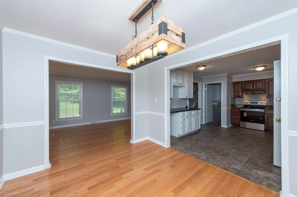 5809 Carriage Lane Greensboro, NC 27410