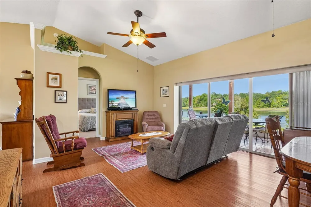 81 FAIRWAY CIRCLE Umatilla, FL 32784