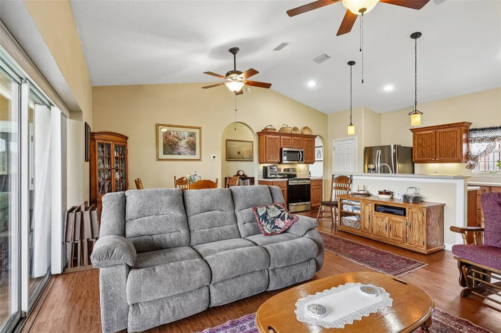 81 FAIRWAY CIRCLE Umatilla, FL 32784