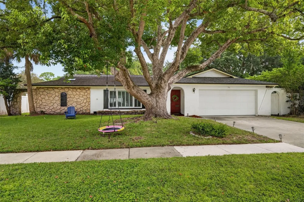 2211 KING RICHARDS COURT Winter Park, FL 32792