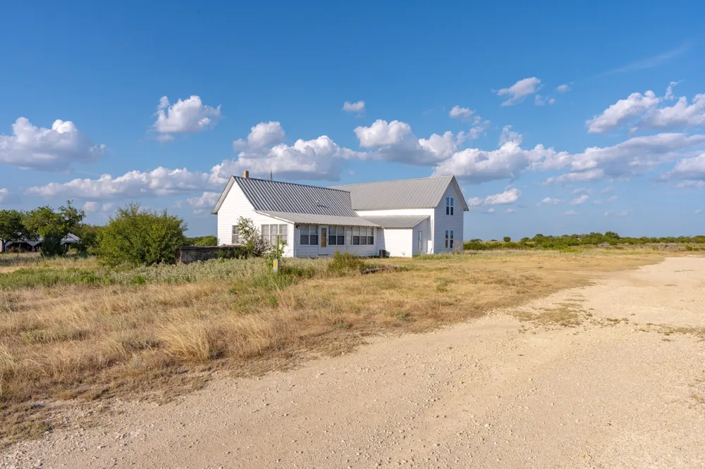 650 FM 914 Hico, TX 76457