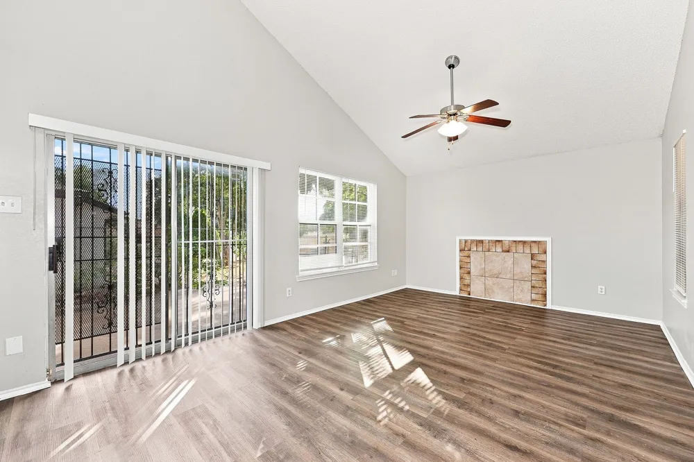 810 Bitter Creek Drive Dallas, TX 75217