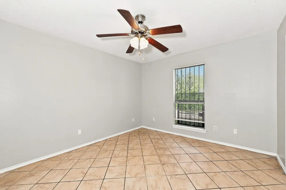 810 Bitter Creek Drive Dallas, TX 75217