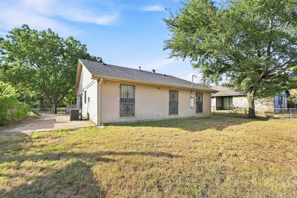 810 Bitter Creek Drive Dallas, TX 75217