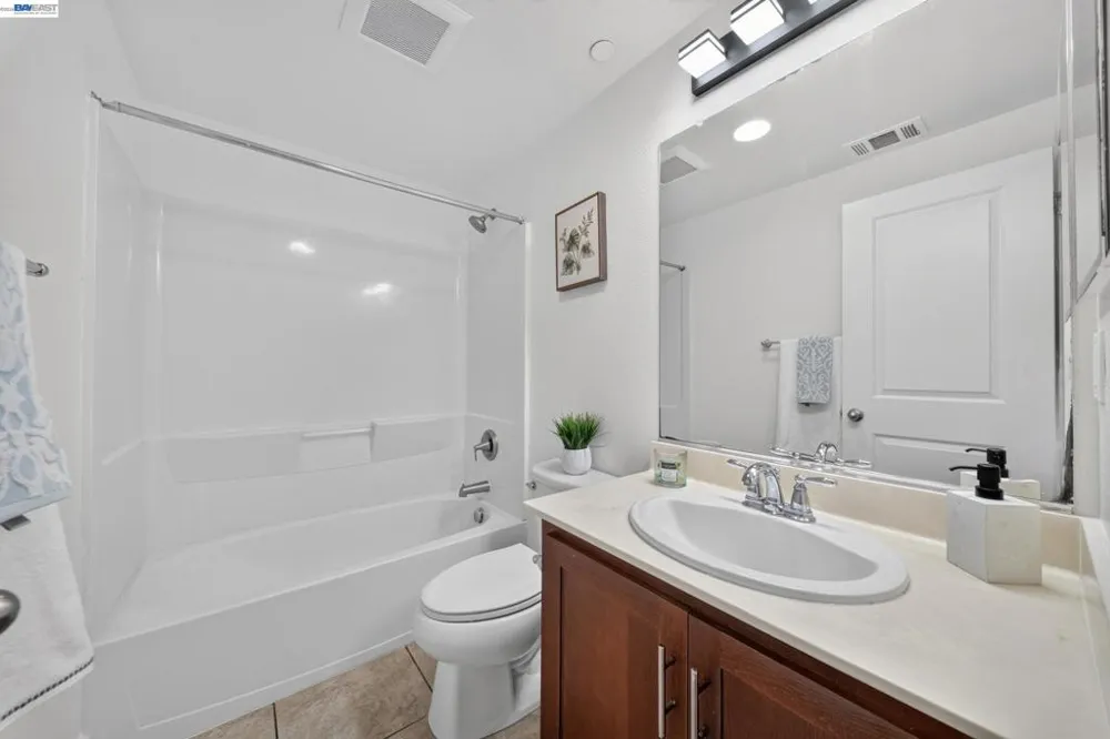 1656 Lee Way Milpitas, CA 95035