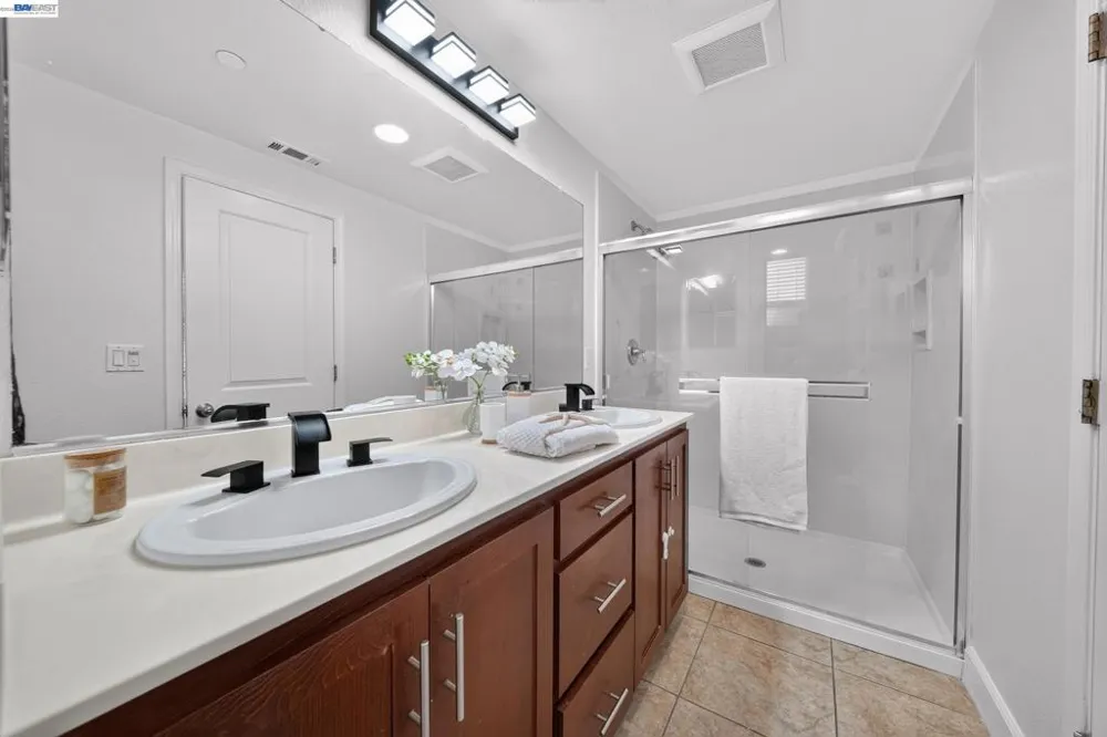 1656 Lee Way Milpitas, CA 95035
