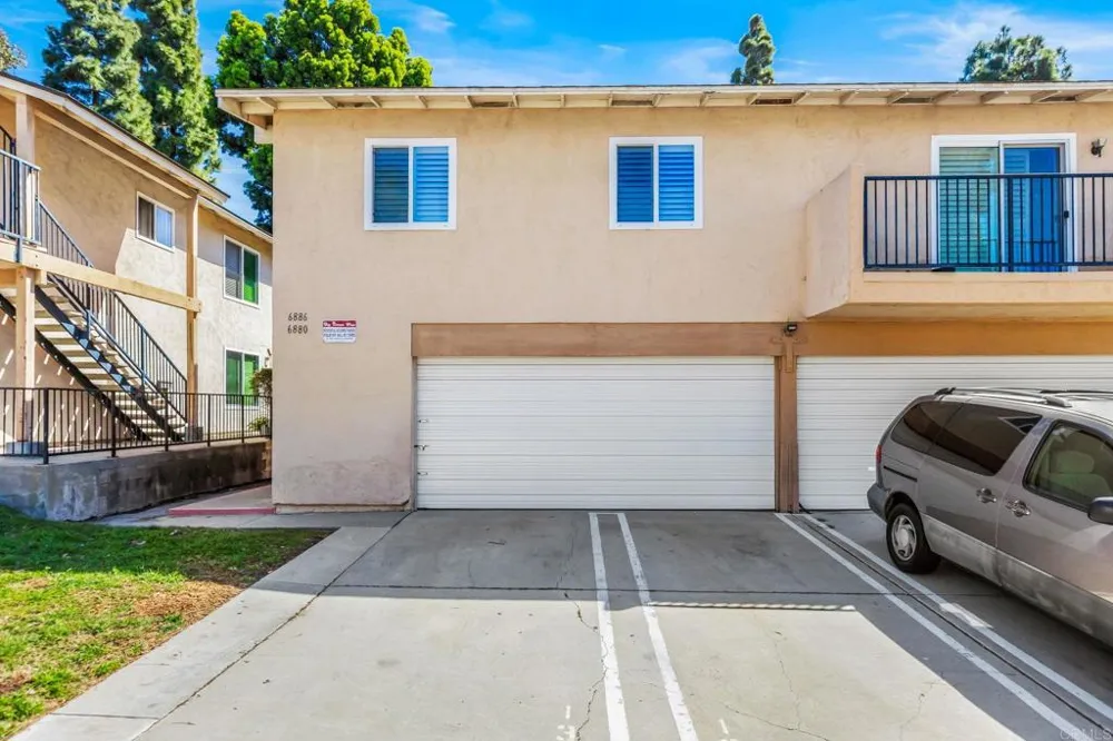 6886 Parkside Avenue San Diego, CA 92139