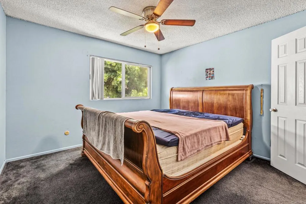 6886 Parkside Avenue San Diego, CA 92139