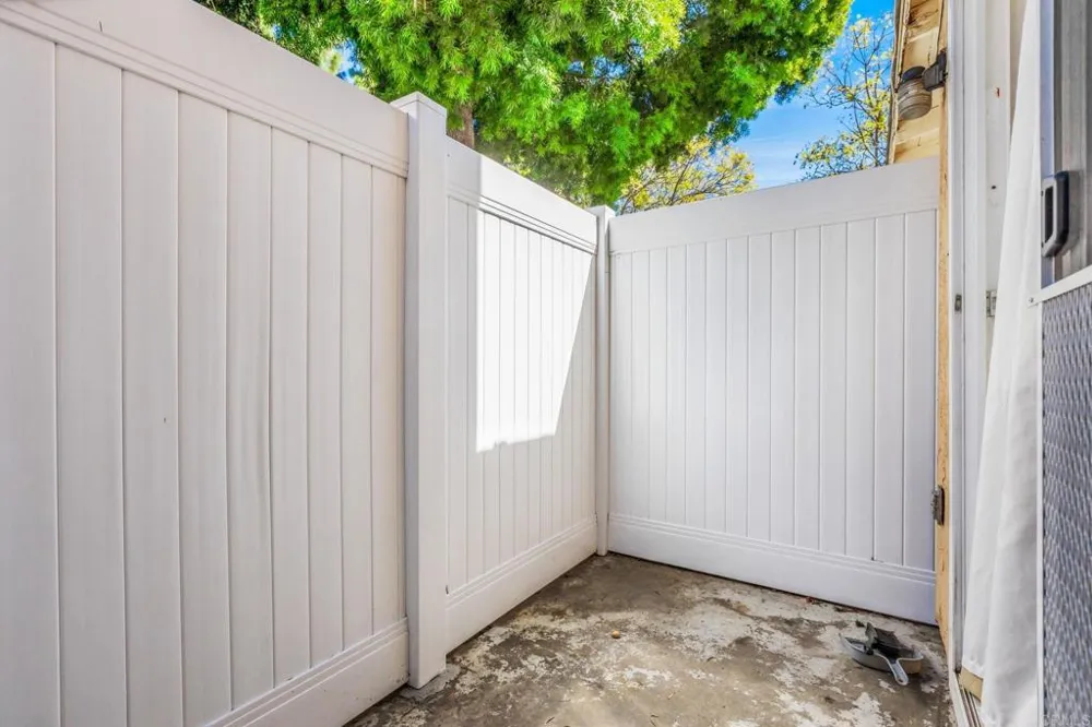 6886 Parkside Avenue San Diego, CA 92139