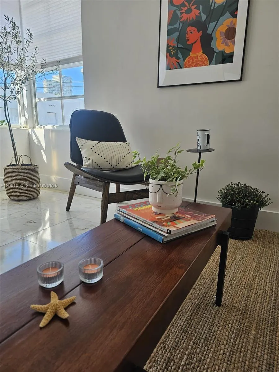801 8th St #201 Miami Beach, FL 33139