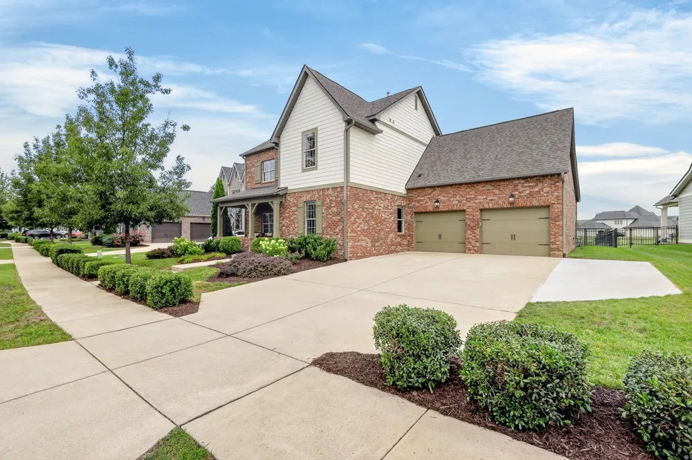 792 Plowson Rd Mount Juliet, TN 37122