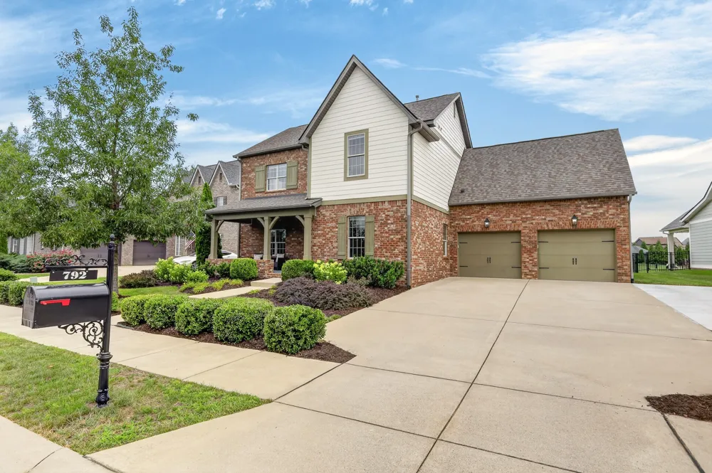 792 Plowson Rd Mount Juliet, TN 37122