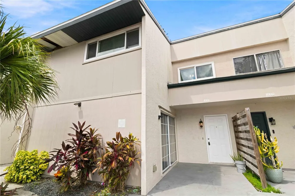 1006 LONGFELLOW COURT Sarasota, FL 34243