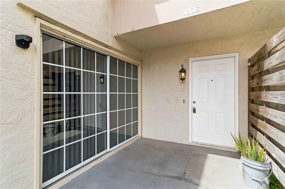 1006 LONGFELLOW COURT Sarasota, FL 34243