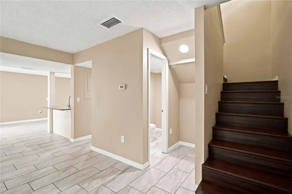 1006 LONGFELLOW COURT Sarasota, FL 34243