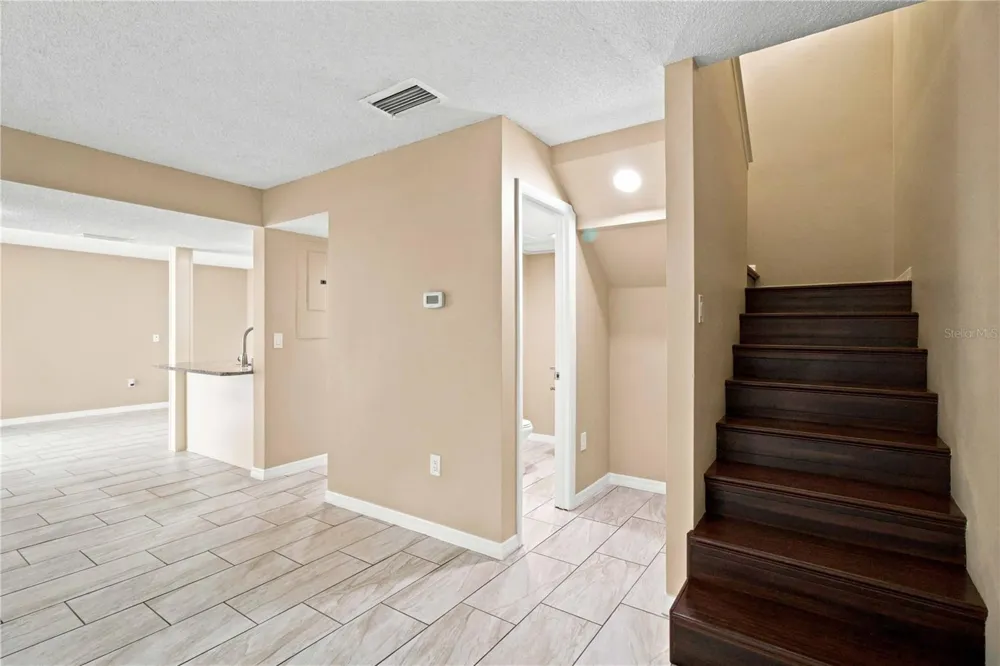 1006 LONGFELLOW COURT Sarasota, FL 34243