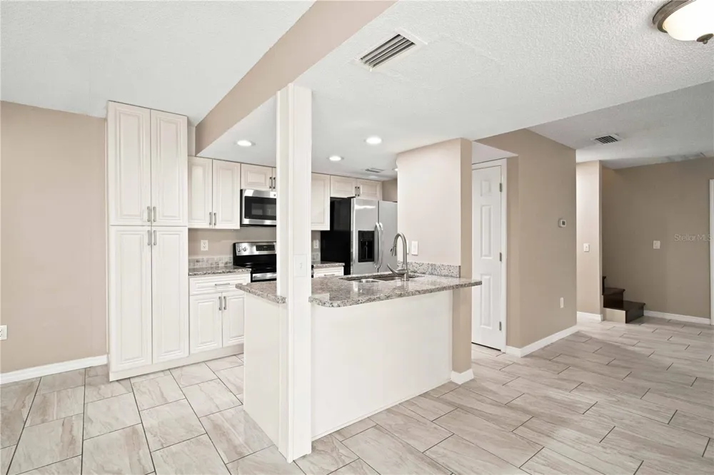 1006 LONGFELLOW COURT Sarasota, FL 34243