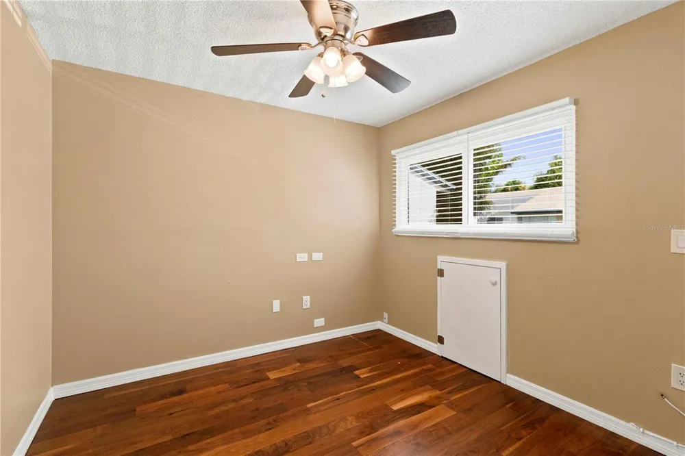 1006 LONGFELLOW COURT Sarasota, FL 34243