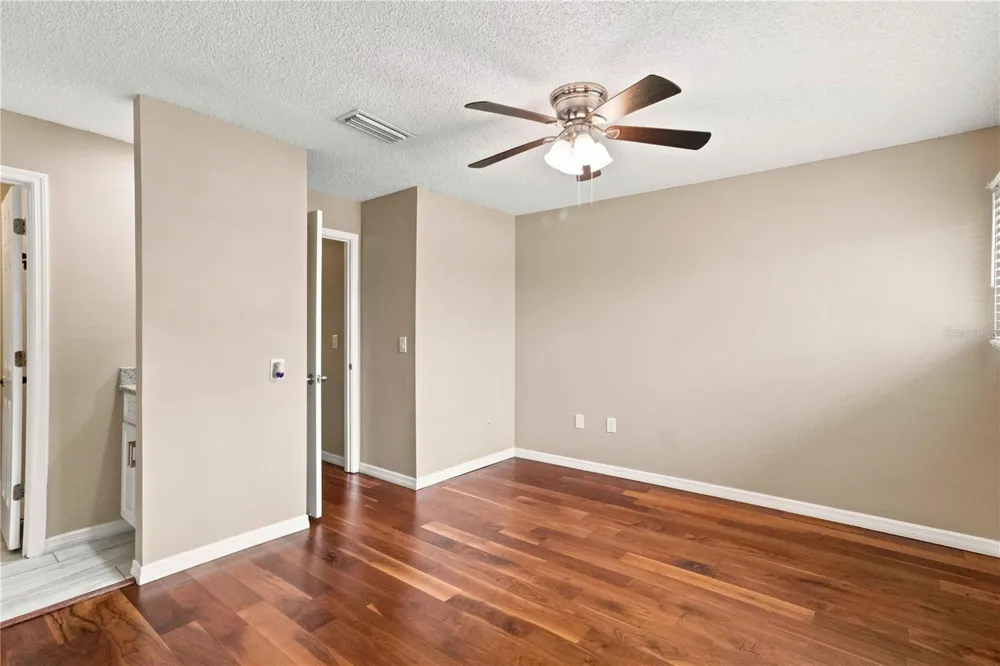 1006 LONGFELLOW COURT Sarasota, FL 34243