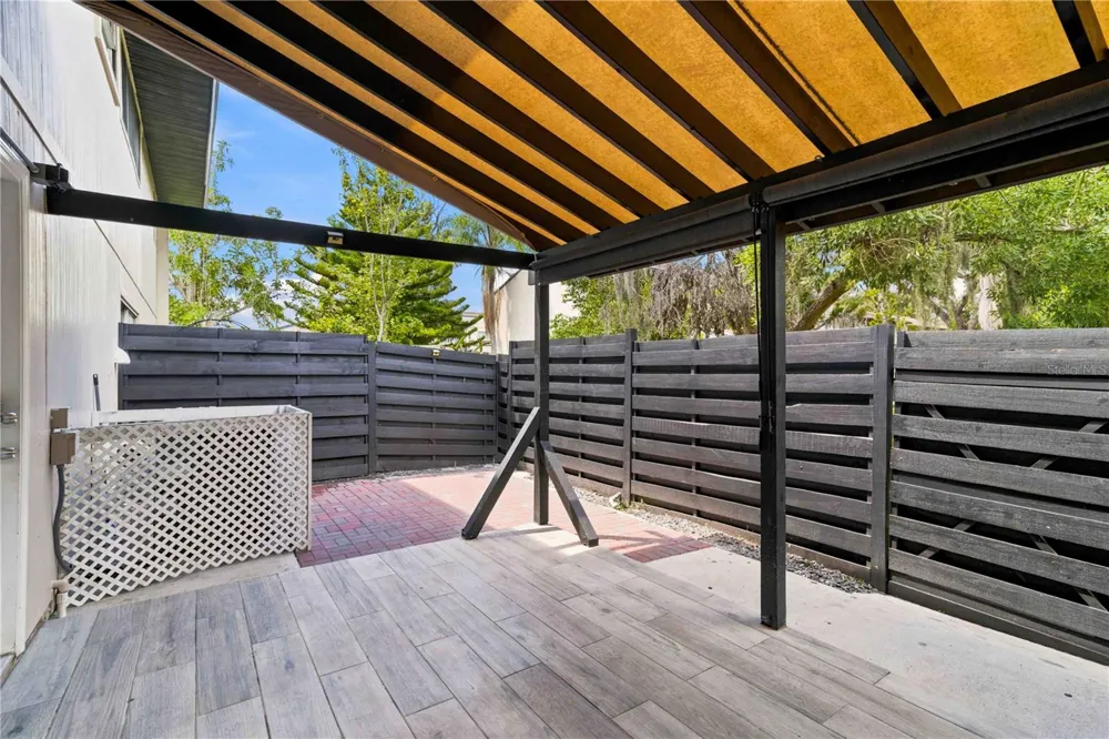 1006 LONGFELLOW COURT Sarasota, FL 34243