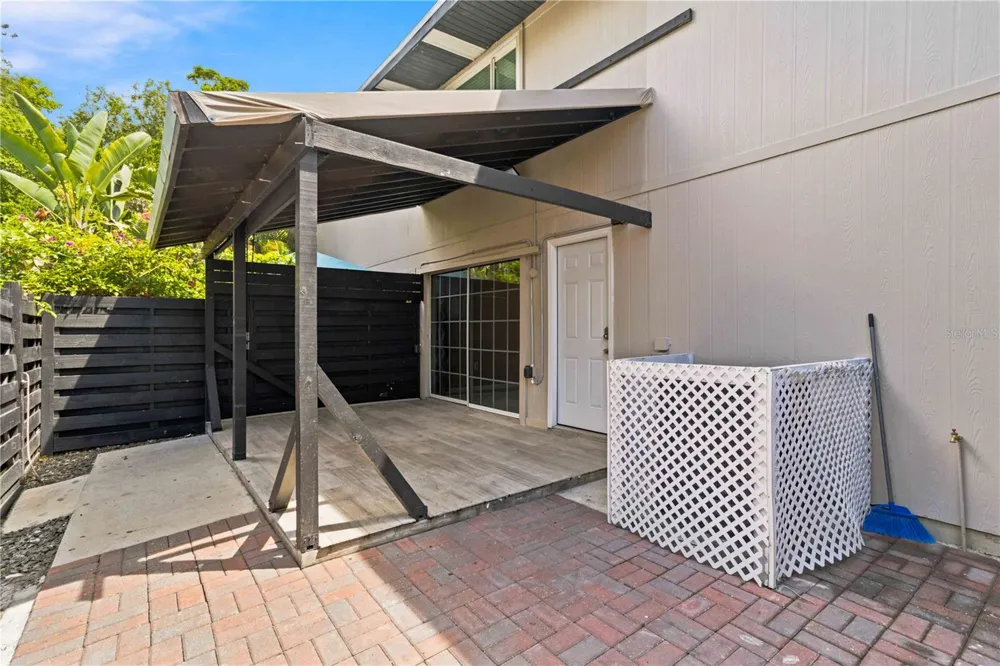 1006 LONGFELLOW COURT Sarasota, FL 34243