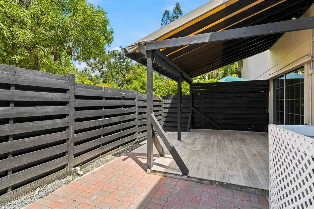 1006 LONGFELLOW COURT Sarasota, FL 34243