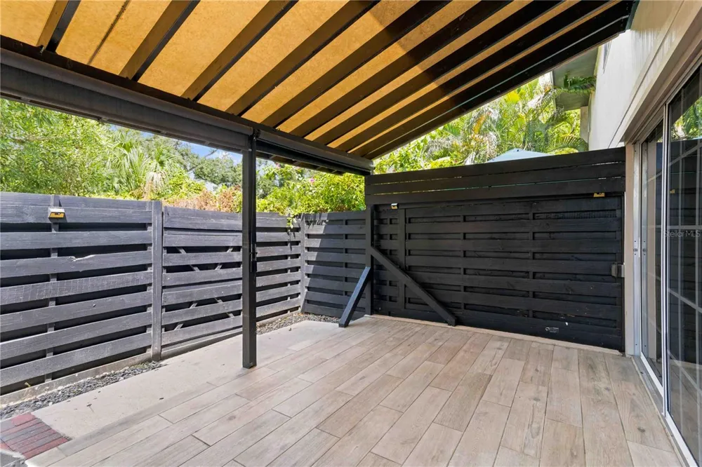 1006 LONGFELLOW COURT Sarasota, FL 34243