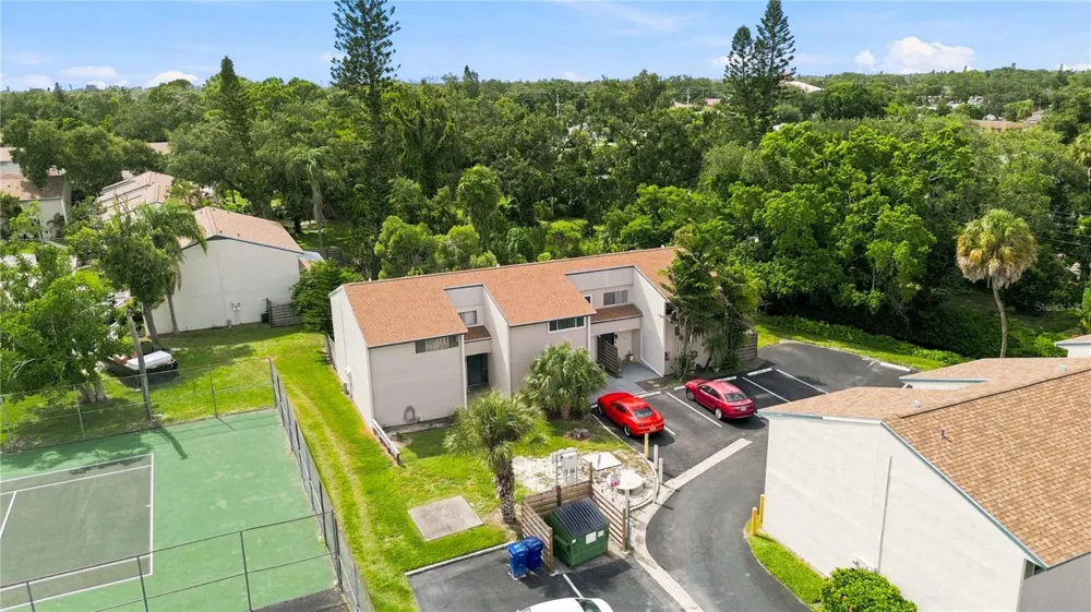 1006 LONGFELLOW COURT Sarasota, FL 34243