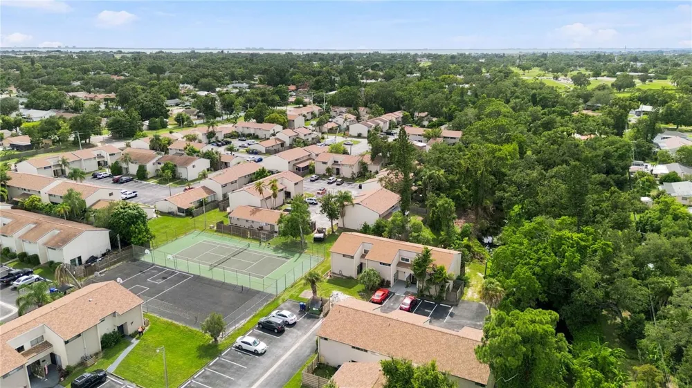 1006 LONGFELLOW COURT Sarasota, FL 34243