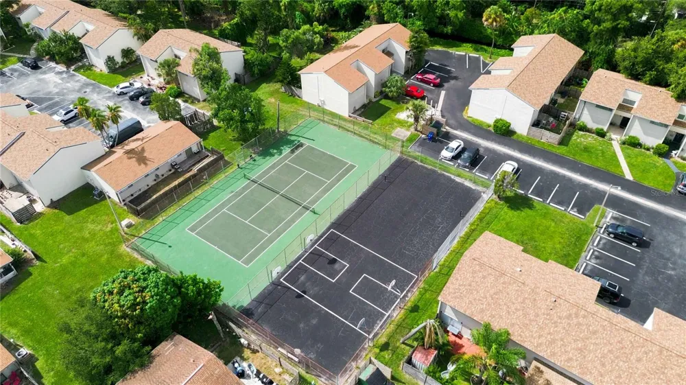1006 LONGFELLOW COURT Sarasota, FL 34243