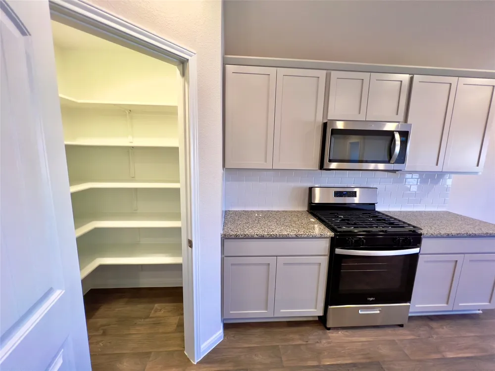 305 Darwin Place Lockhart, TX 78644