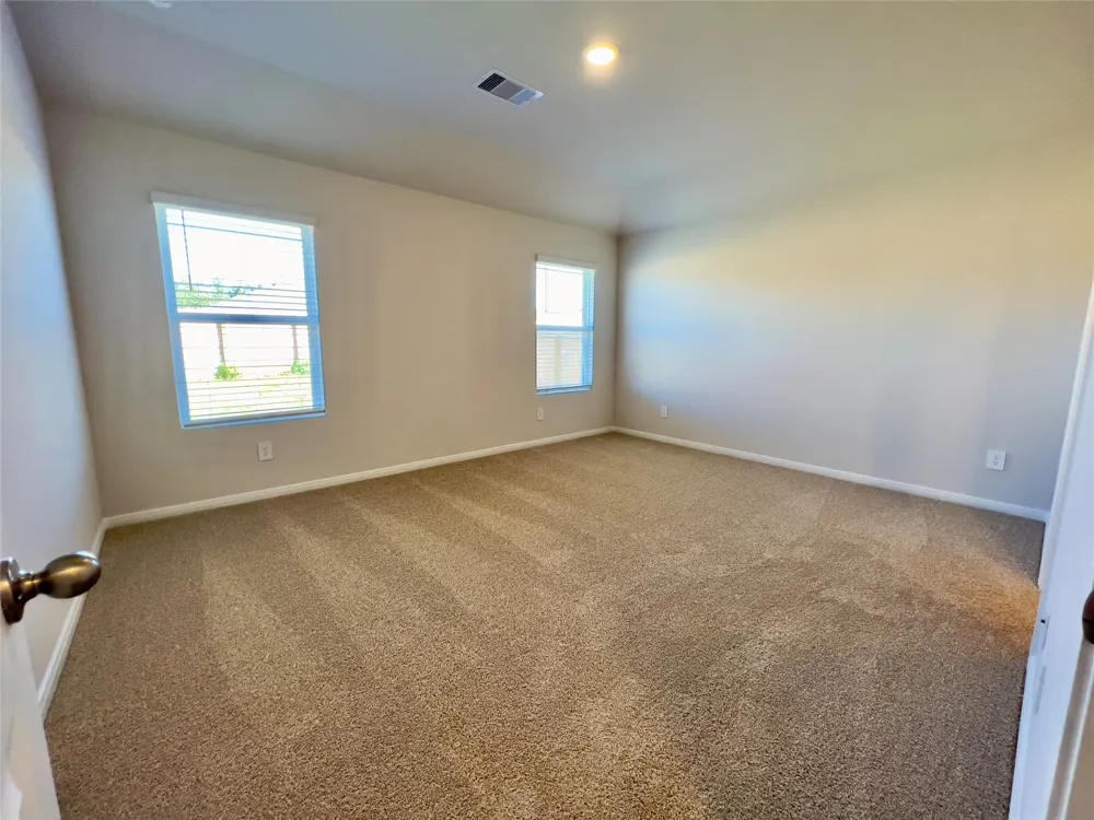 305 Darwin Place Lockhart, TX 78644