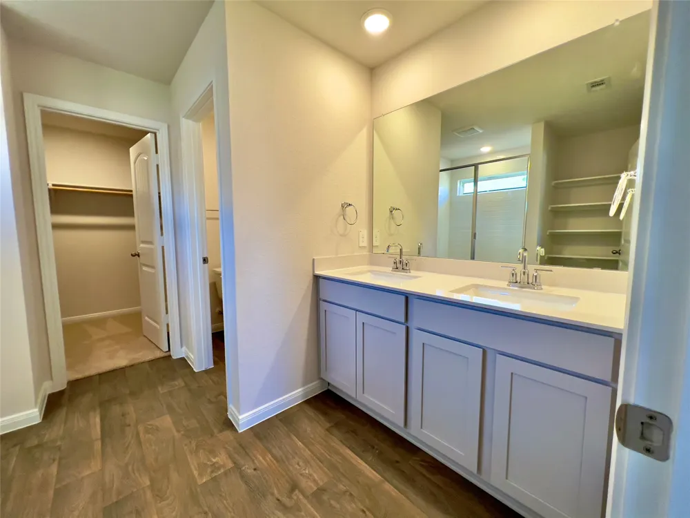 305 Darwin Place Lockhart, TX 78644