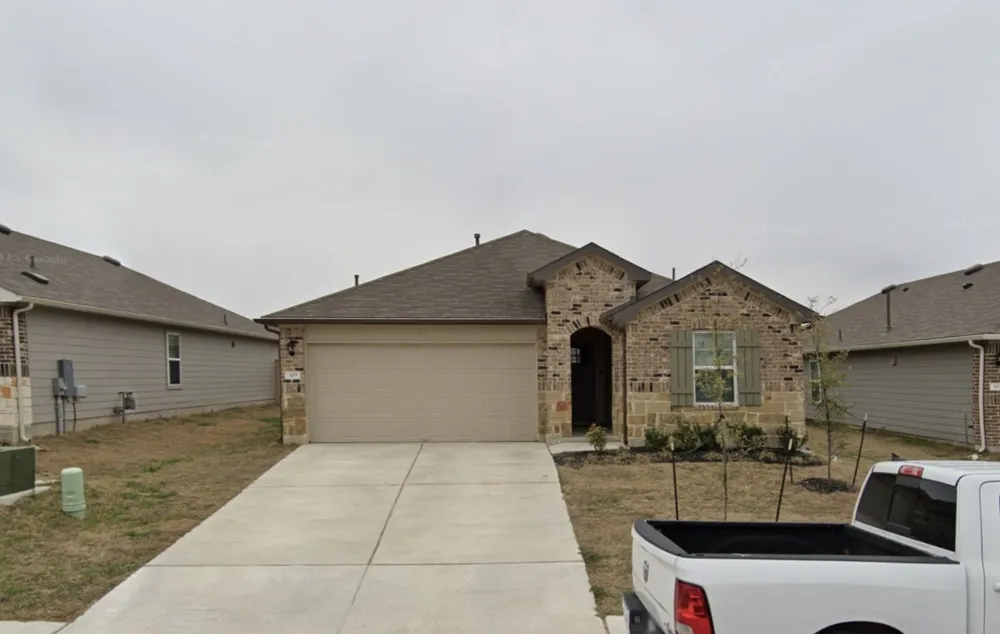 305 Darwin Place Lockhart, TX 78644