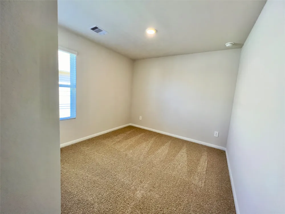 305 Darwin Place Lockhart, TX 78644